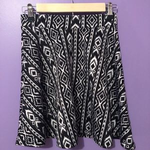 Rue21 SKATER SKIRT Black and White
